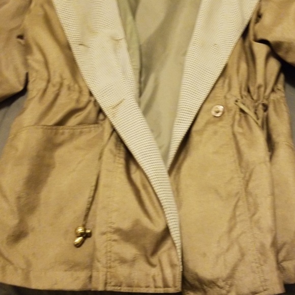 Coat - Picture 2 of 2